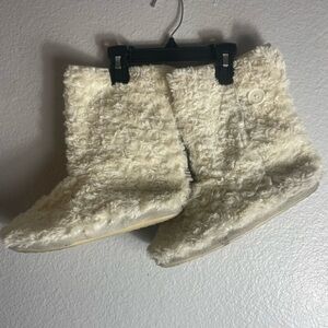 Cozy Furry White Slipper Boots